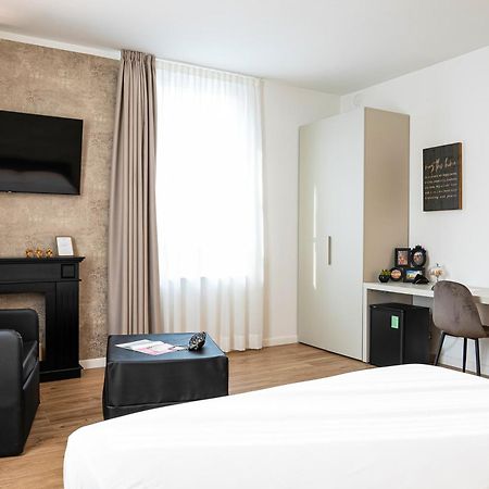 Villa Tosati Monza Eksteriør billede